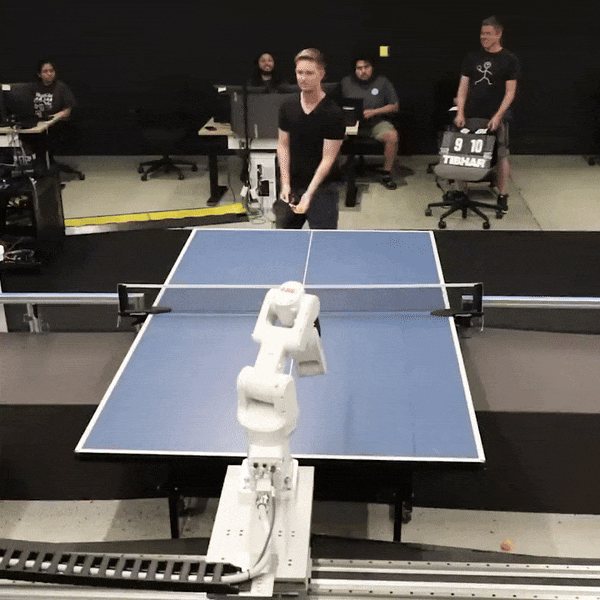 DeepMind机器人打乒乓球,正手、反手溜到飞起,全胜人类初学者