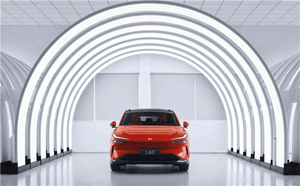 特斯拉model y国产强敌!乐道l60首车下线