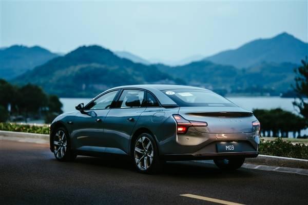 13.59万元大杀四方！小鹏销售称mona订单超预期 已手握80多个订单