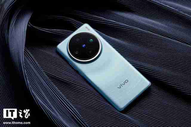 vivo高管透露不久后有支持卫星通信机型，此前爆料称为X100 Ultra