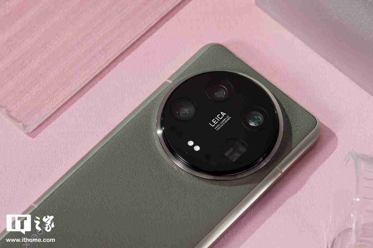 小米14 Ultra钛金属版手机维修备件价格公布：主板3030元，屏幕1690元