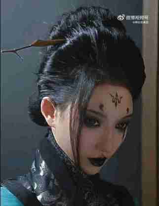 《黑神话:悟空》蜘蛛精妆容火了 女主播疯狂COS蜘蛛精