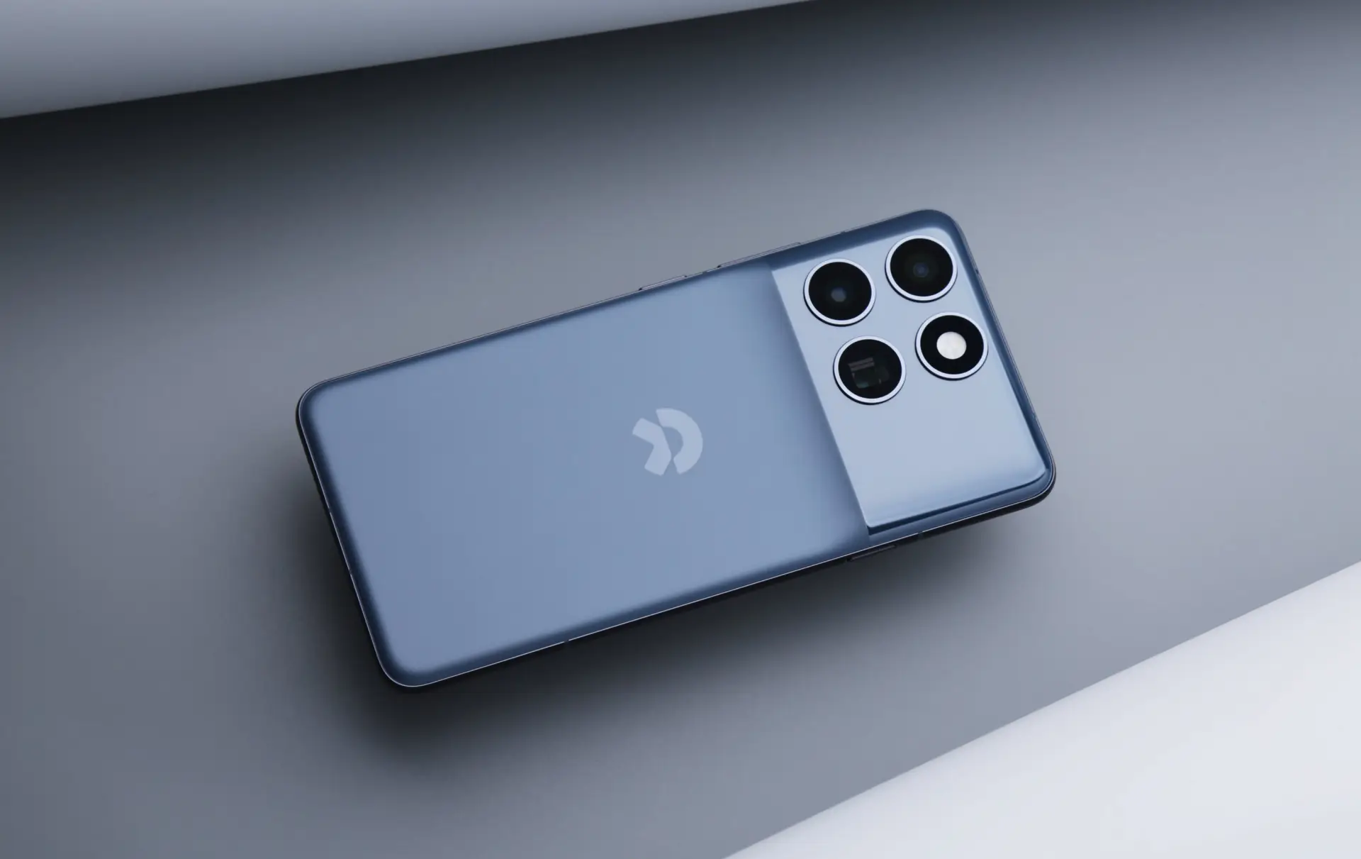 红旗手机来了!瞄准旗舰市场,不愿重蹈蔚来覆辙?