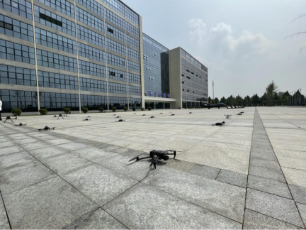 业界首次，中国联通与中兴通讯完成 5G-A 低空通感大规模无人机机群试验