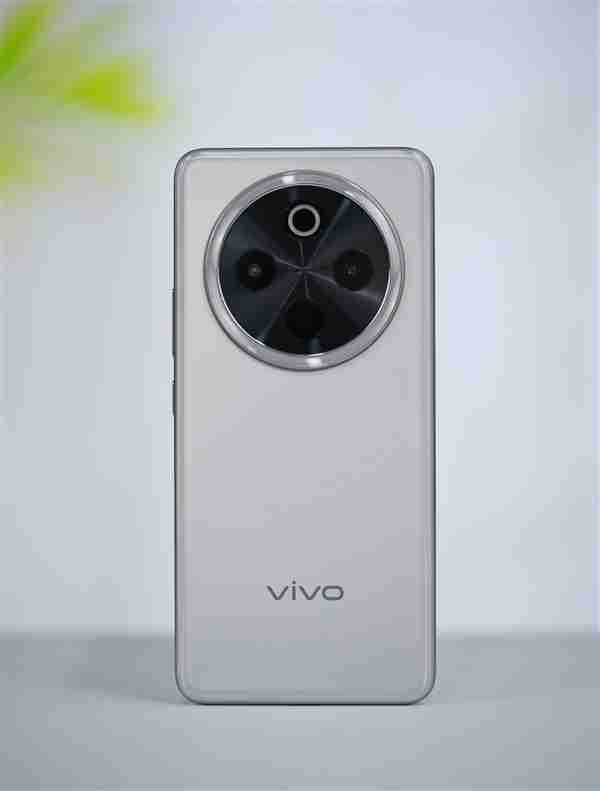 vivo第一款等深四曲屏手机！vivo Y300 Pro图赏