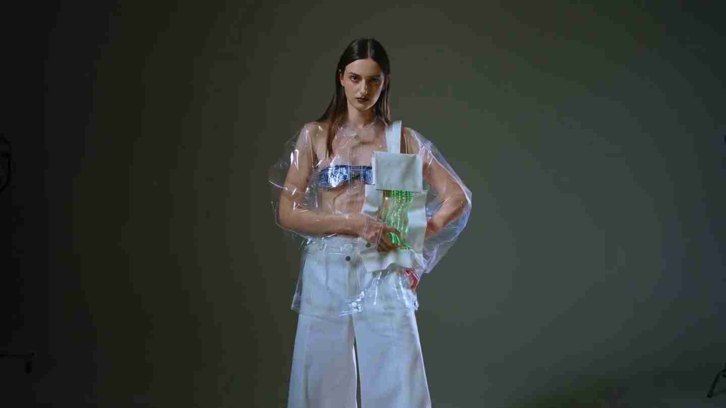 LG 展示可拉伸 Micro LED 屏幕:12 变 14 英寸,可拉伸 20%