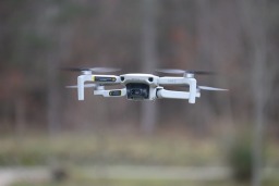 精准感知 300 米以下空域无人机，青岛移动开通北方首个规模化 5G-A 通感一体无线网