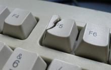 如何在Laravel中使用Blade模板