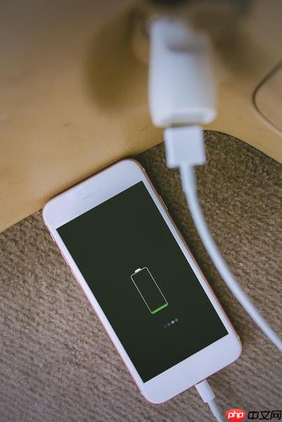 手机屏幕摔碎了，是换外屏还是总成？