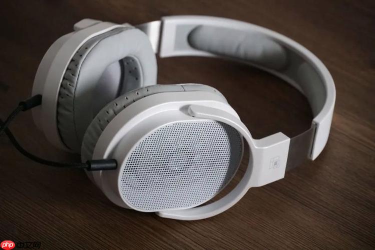 耳机有杂音、电流声是怎么回事？