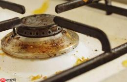 油瓶和调料瓶外面黏糊糊的怎么办? 保持调料区干净整洁的收纳技巧