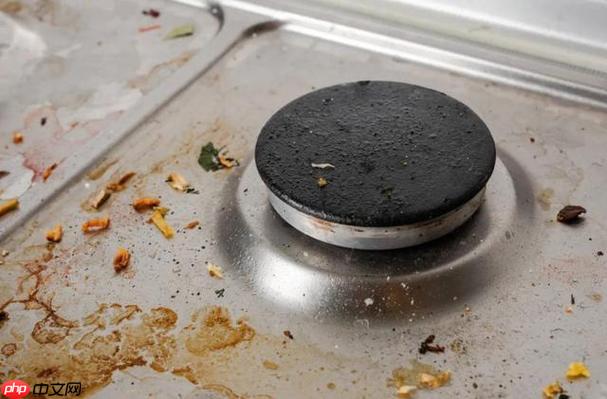 厨房置物架上的油污怎么清理? 金属和塑料置物架的清洁方法有何不同