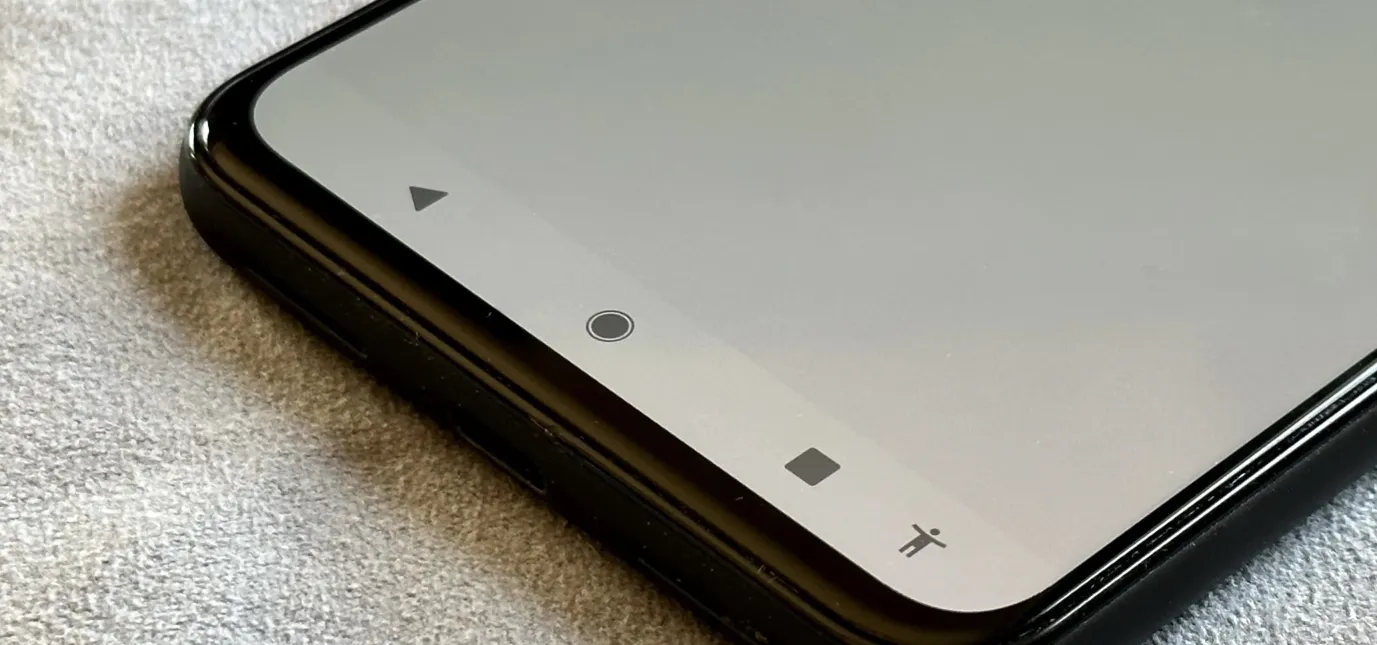 강제 앱은 아직 지원하지 않으면 Android의 투명 시스템 탐색 표시 줄을 사용하도록 강제로