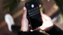 Cara berkongsi lokasi dengan keluarga di iPhone & iPad dengan perkongsian keluarga