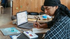 Cara melukis di desktop pada Windows 10 & 11