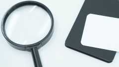 Windowsのデフォルト検索がそんなに吸うのはなぜですか、そしてどのように修正するのですか?