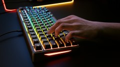 'Customization? Paywall ?? ?? ?? ??????' - Glorious? ?? ?? ???? ? ?? ??? ????.