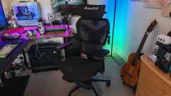 This gaming chair has a lumbar support belt, and a month later I'm still getting used to it