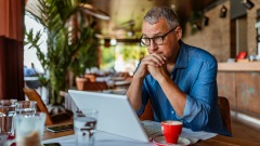 Il s'avère que même si vous le payez, un support prolongé pour Windows 10 est `` lié à votre compte Microsoft '' - et je pense à peine que c'est juste
