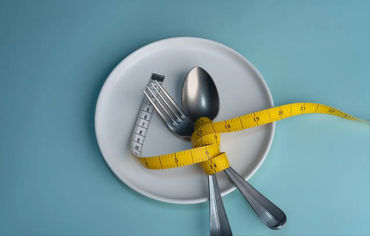 减肥连续一个月一天只吃一顿饭,身体可能会发生哪些变化? - php中文网