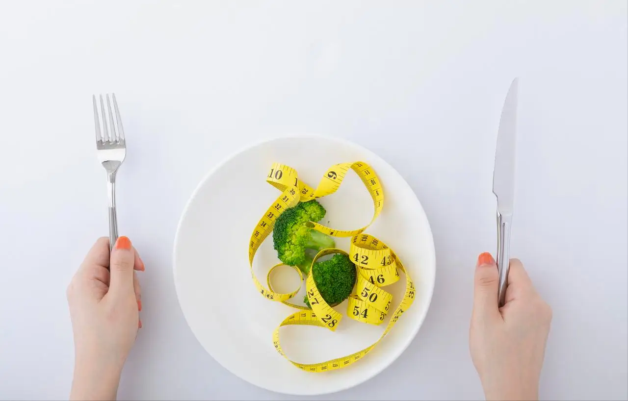 减肥连续一个月一天只吃一顿饭,身体可能会发生哪些变化? - php中文网