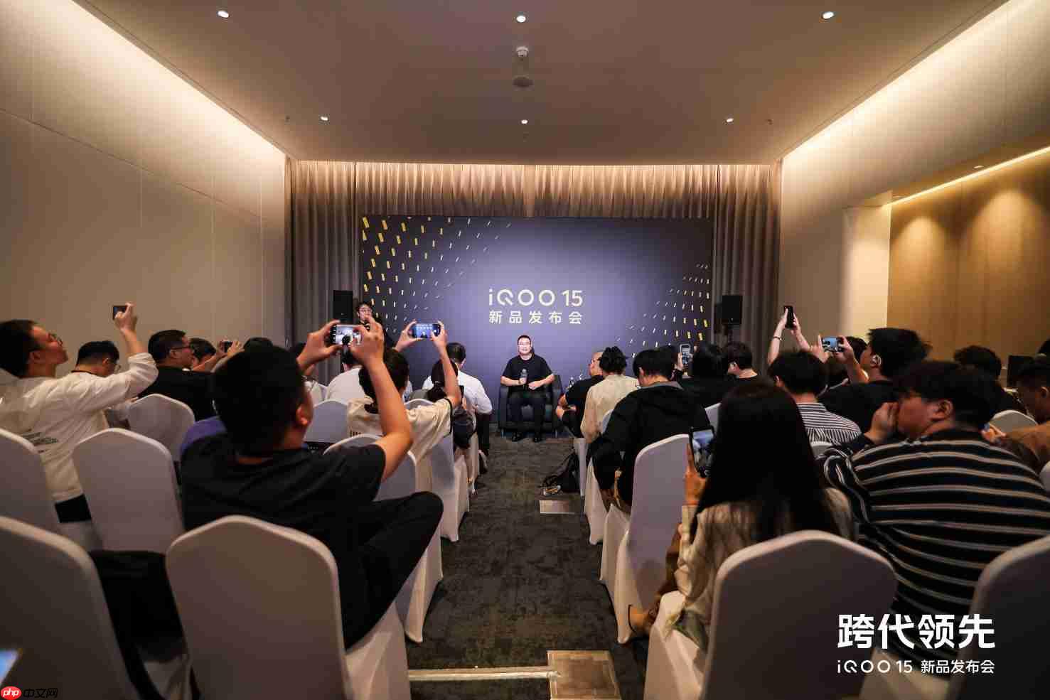 iQOO 15媒体专访:将产品做好是首位!