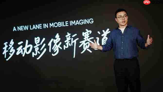 真我 × 理光 GR 影像群访:用 GR 街拍哲学,陪年轻人玩出有态度的个性影像