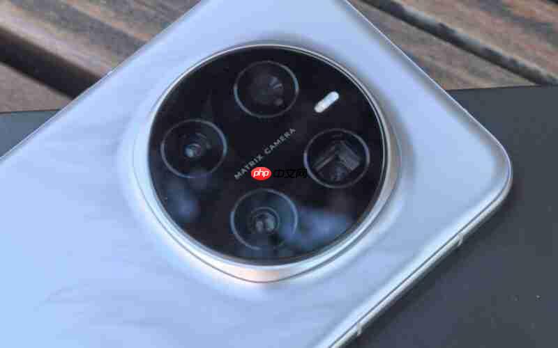 7000mAh 电量 + 1/1.3″ 巨底主摄,HONOR Magic8 Ultra 规格曝光!