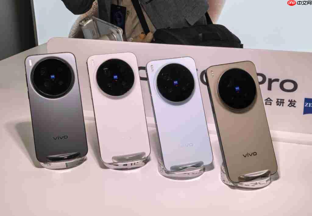 vivo X300 系列即日起接受预订,开价$7998 起再送主题乐园门票及耳机!