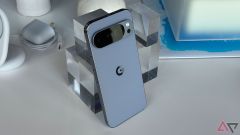 Pixel 10 Pro は目に優しいスクリーンを搭載