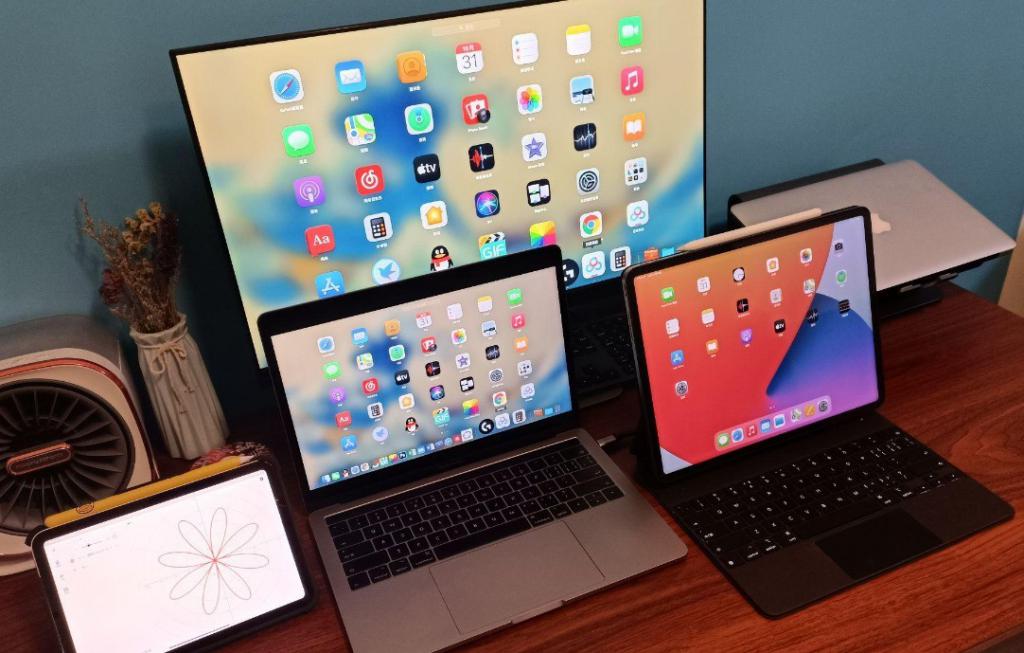 苹果计划发布 iPad 和 MacBook 二合一可折叠设备
