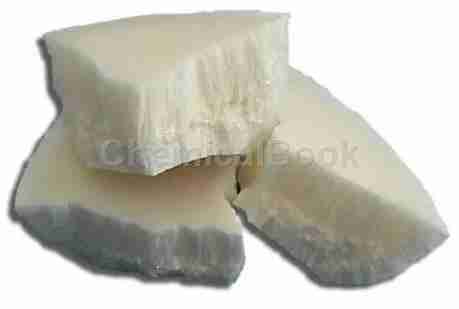 虫白蜡的功效与作用：止血生肌，敛疮。—《中草药手册》