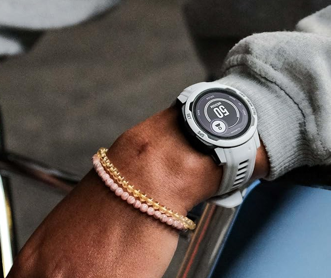 Garmin prétend résoudre les problèmes de charge solaire sur plusieurs montres intelligentes grâce à une nouvelle mise à jour logicielle