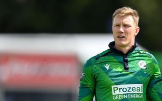 アイルランドは169でボウルアウトし、シリーズを2-0で落とした。