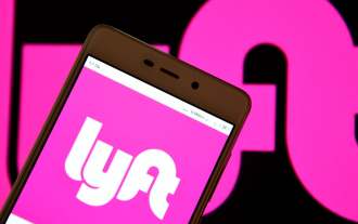 Lyft annonce de nouveaux avantages pour les conducteurs alors qu'Uber et Lyft font face à un revers dans les poursuites du travail en Californie