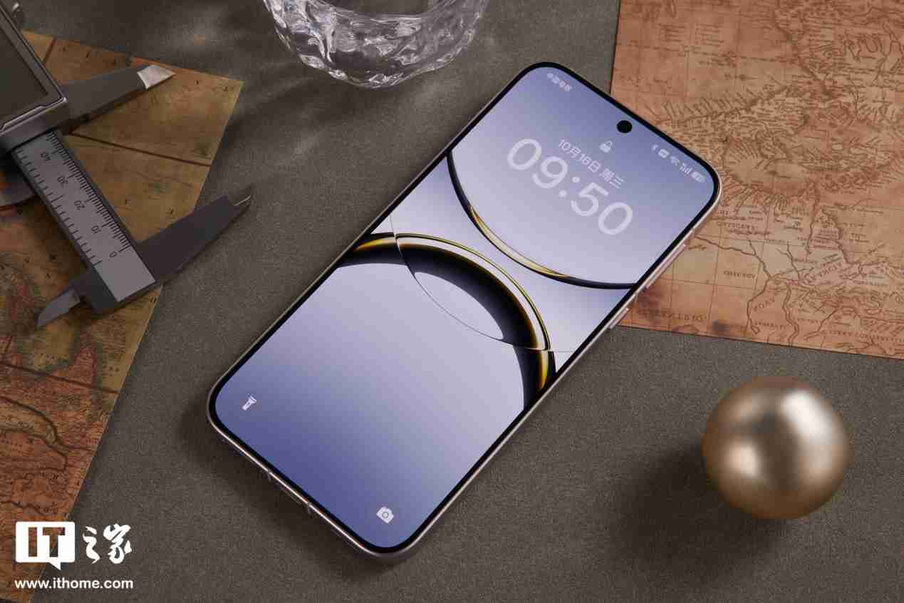 OPPO Find X8 粉色版图赏:淡雅之中透露着活力