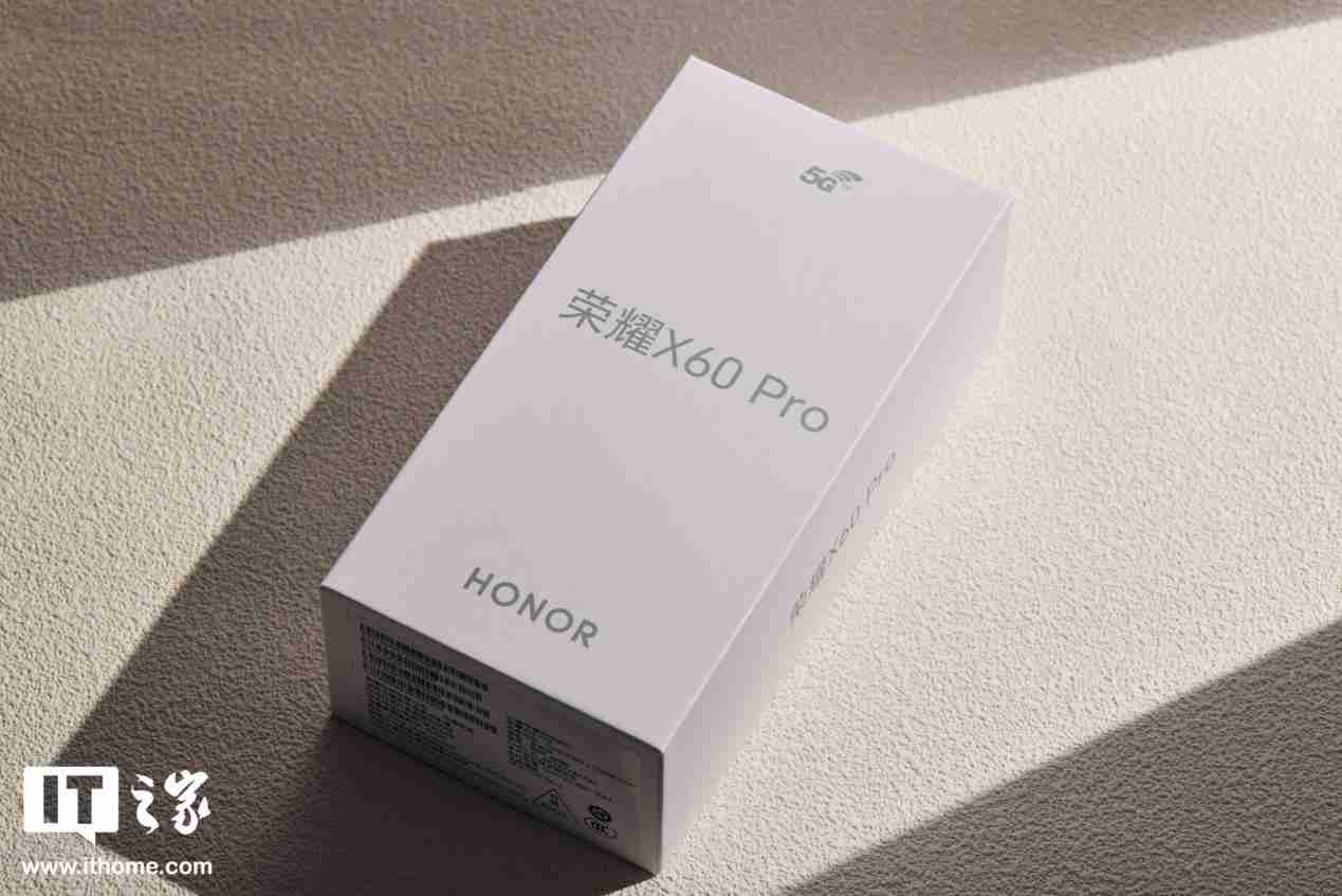 荣耀 X60 Pro 玄武灰图赏:金属质感,硬汉风格