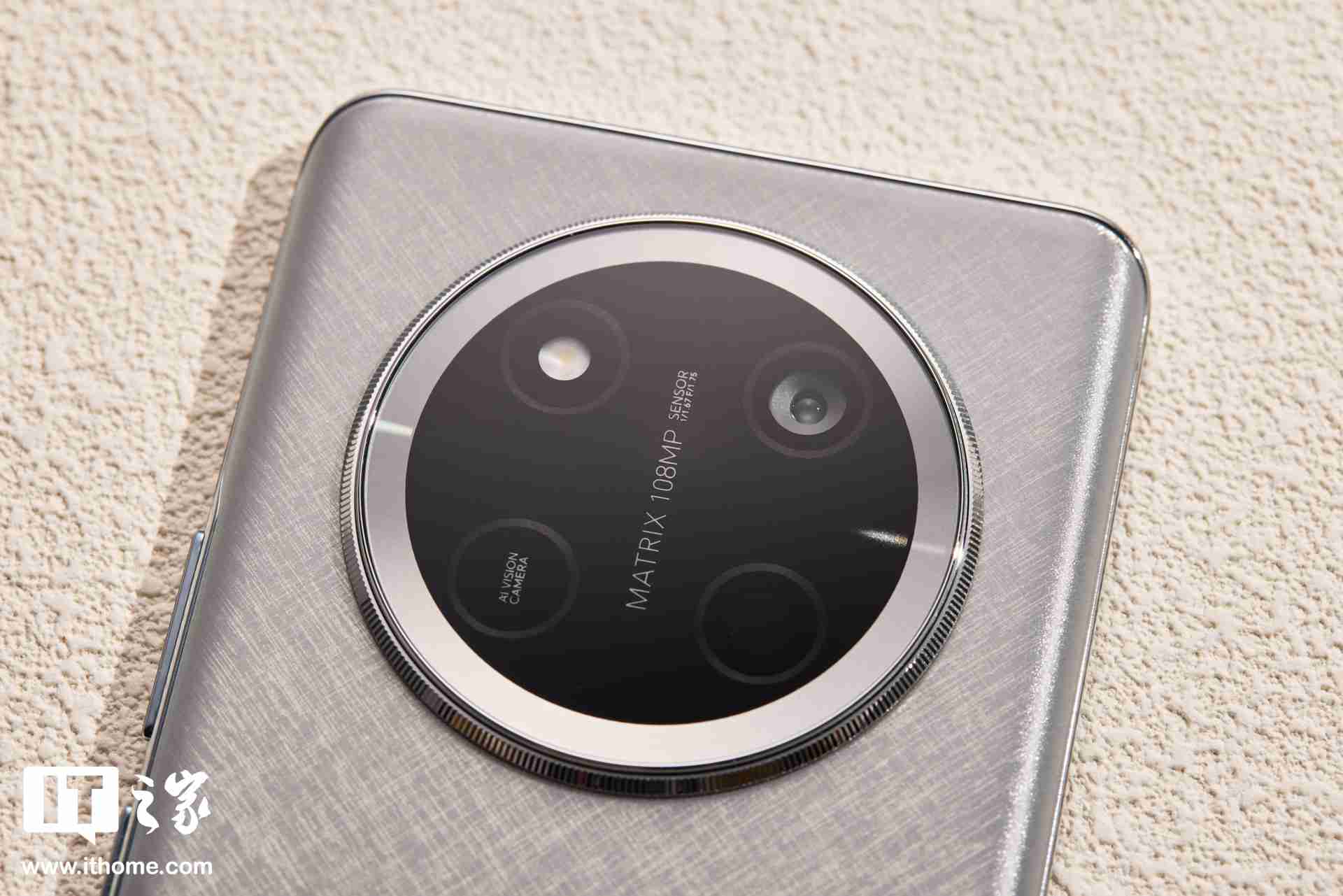 荣耀 X60 Pro 玄武灰图赏:金属质感,硬汉风格