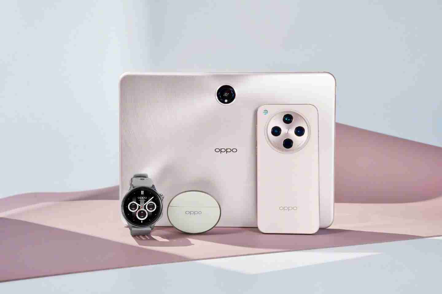 OPPO 全家桶照片公布，含 Find X8 系列手机、Pad3 Pro 平板等