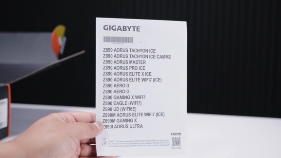 支持新形态内存条，技嘉计划推出 Z890 AORUS TACHYON ICE CAMM2 主板