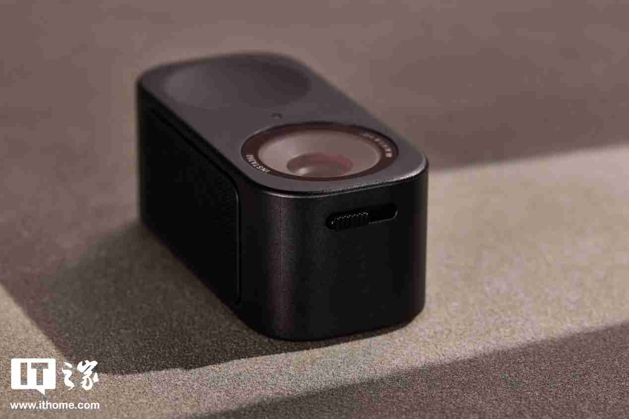影石 Insta360 Link 2 摄像头体验:智能追踪 + AI 降噪,直播新利器