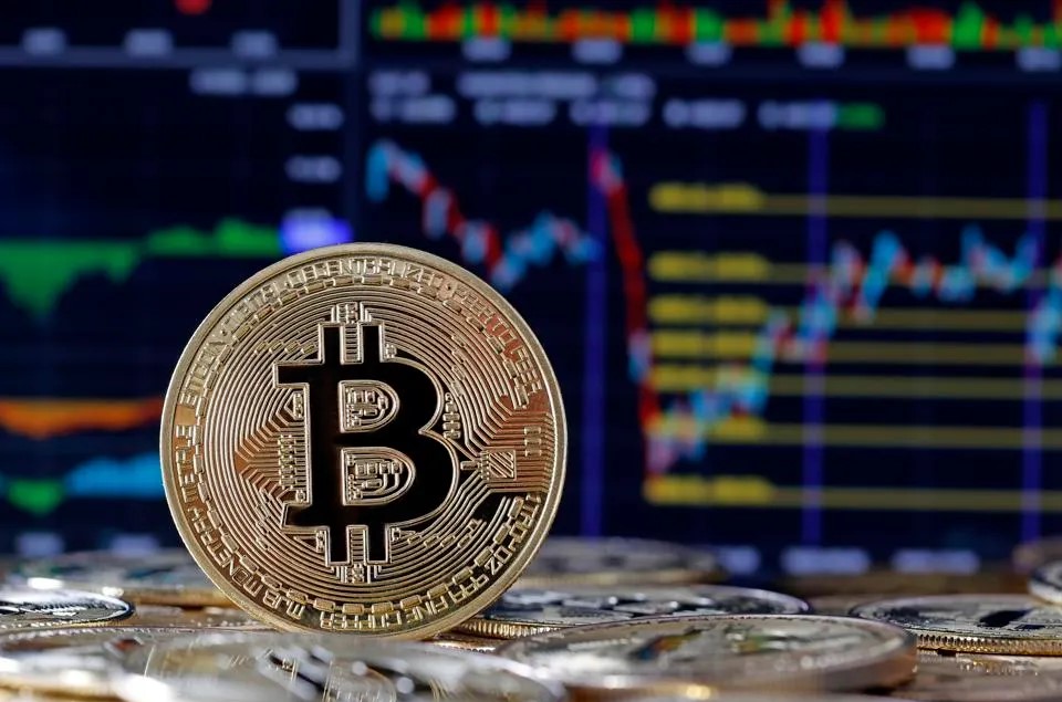 ビットコイン、価格が2番目の緑色の月のローソク足に達した後、購入シグナルをトリガー