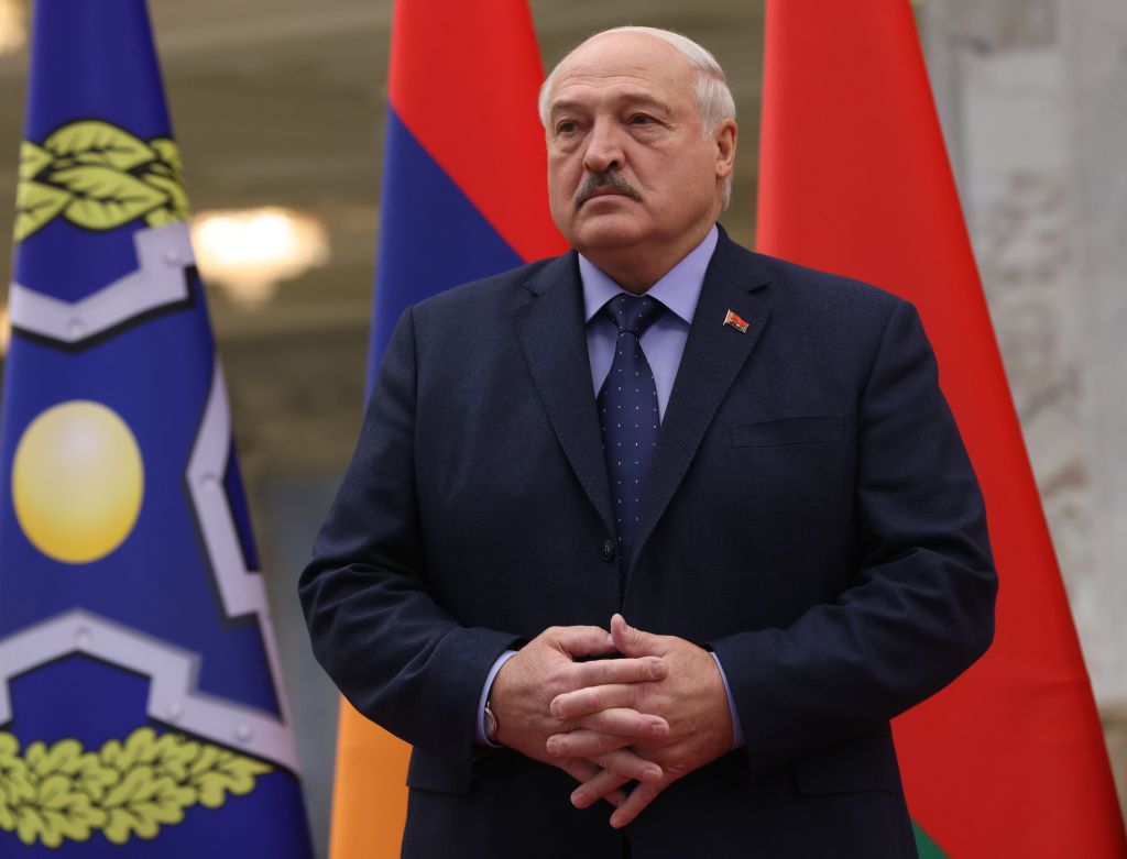 Belarus mengakhiri pendaftaran untuk pilihan raya presiden 2025, membenarkan enam calon token untuk 'mencabar' diktator Alexander Lukashenko pada undian.