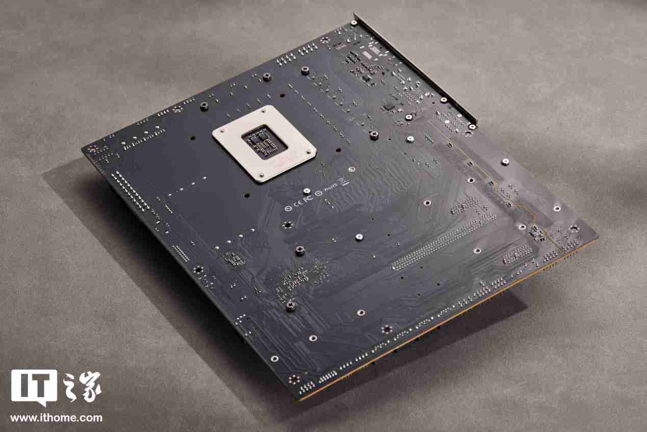铭瑄终结者 Z890-A Wi-Fi 主板评测:进阶玩家的实用之选