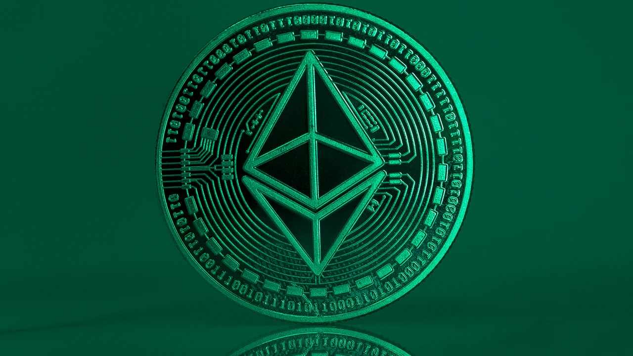 Pasaran Ethereum (ETH) Panas apabila Penganalisis Meramalkan Prestasi Lebih Baik berbanding Bitcoin (BTC)