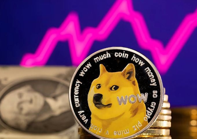 Dogecoin (DOGE) poursuit la vague haussière, les experts sont divisés sur la hauteur à laquelle il pourrait grimper