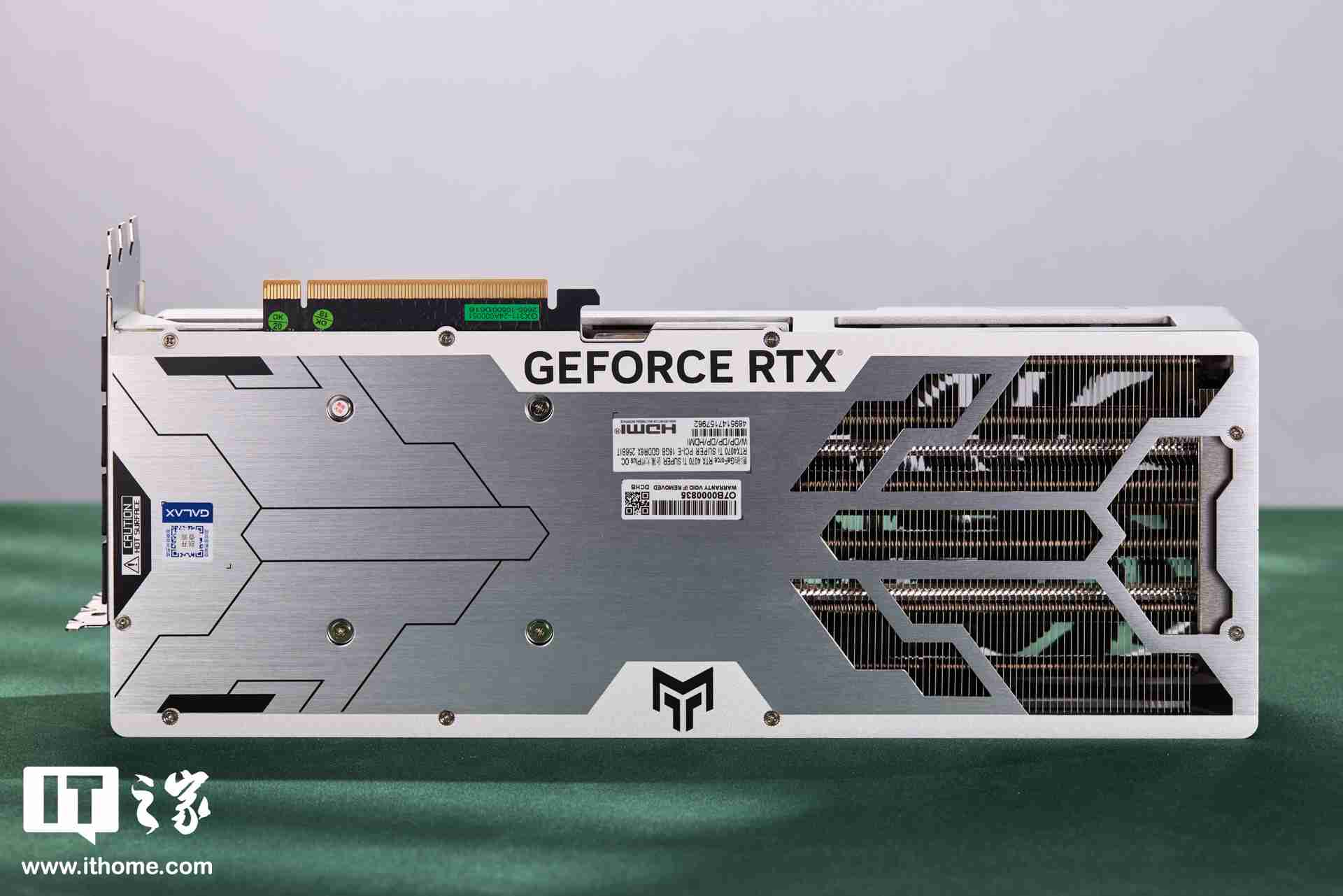 影驰 GEFORCE RTX 4070Ti SUPER 金属大师 Plus OC 图赏,硬派金属风,旗舰同款散热