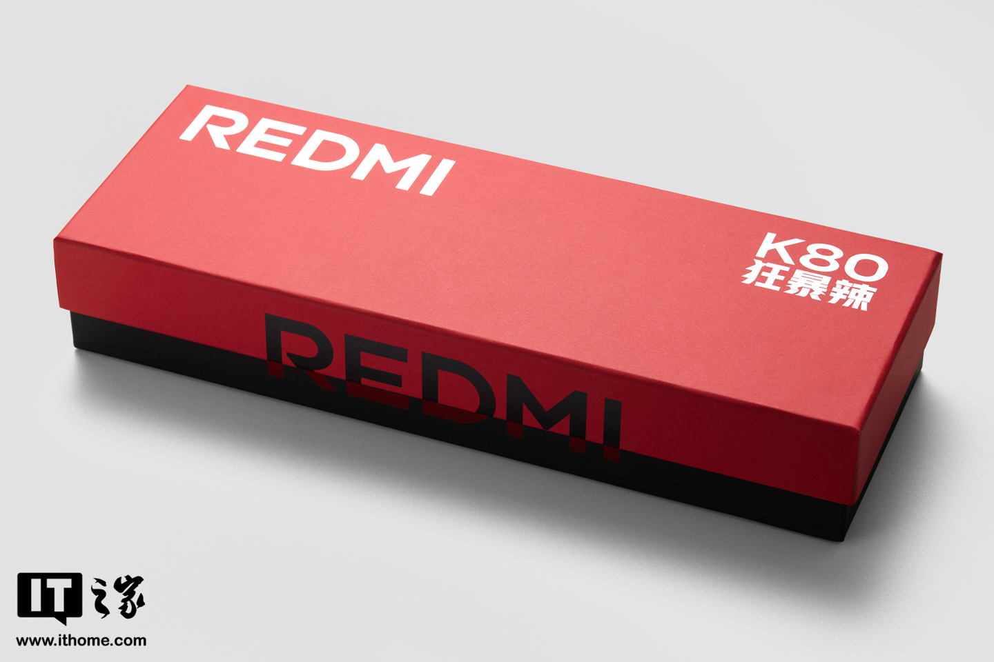 小米 REDMI K80 系列手机发布会邀请函：五瓶“狂暴辣”油辣椒