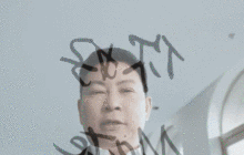 余承东解锁华为Mate 70新技能：AI隔空传送