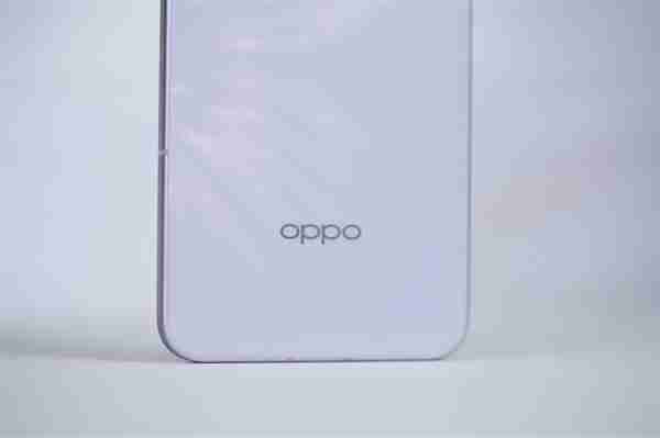 全等深四微曲屏！OPPO Reno13 Pro图赏